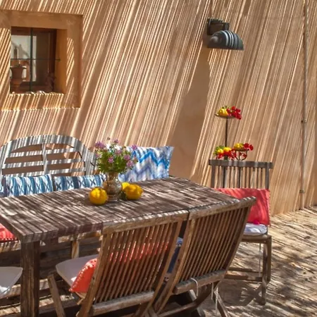 Solana Es Llobets Bed & Breakfast